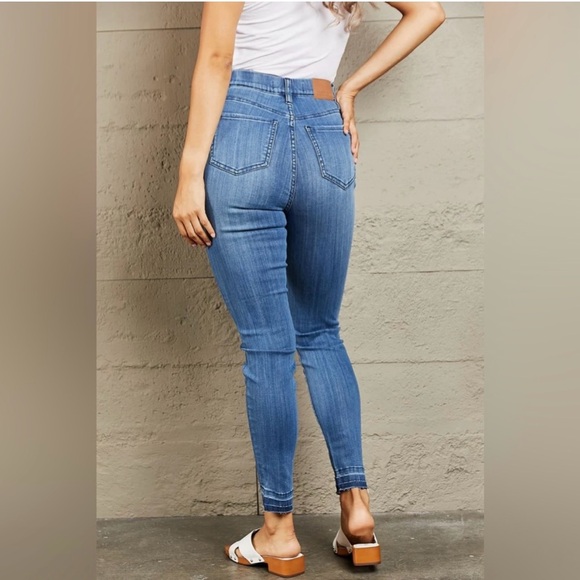 NWT Judy Blue High Waisted Pull On Skinny Jeans size 1 - Picture 3 of 10